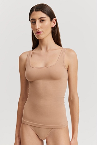 Almond Seamfree Contour Cami - T-Shirts & Tops