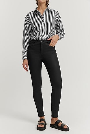 Coated Mid Rise Fitted Jean