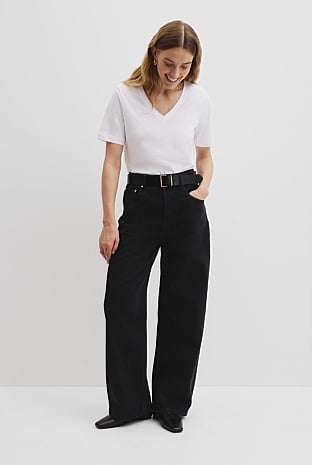 Short Sleeve V-Neck Neck T-Shirt