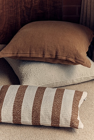 Rhoda 40x80 Cushion