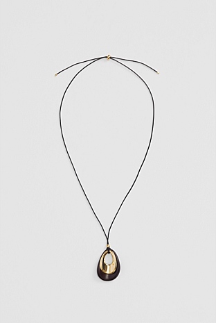 Pia Pendant Necklace
