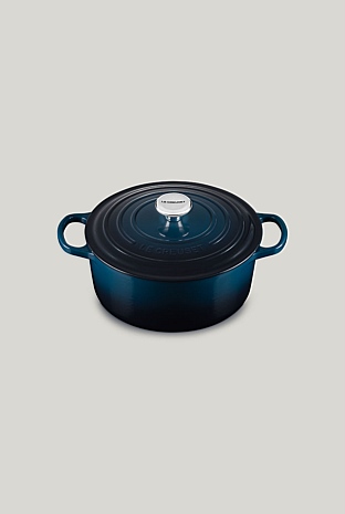 Signature Cast Iron Round Casserole 26cm