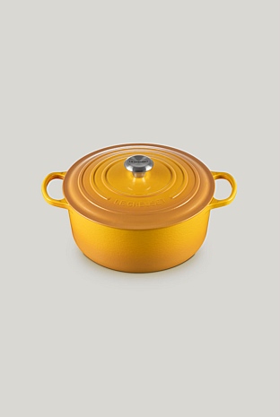 Signature Cast Iron Round Casserole 28cm