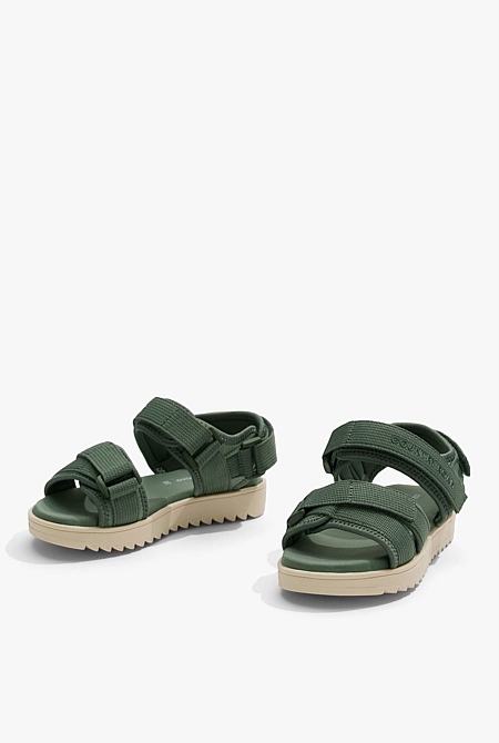 Country road boys on sale sandals