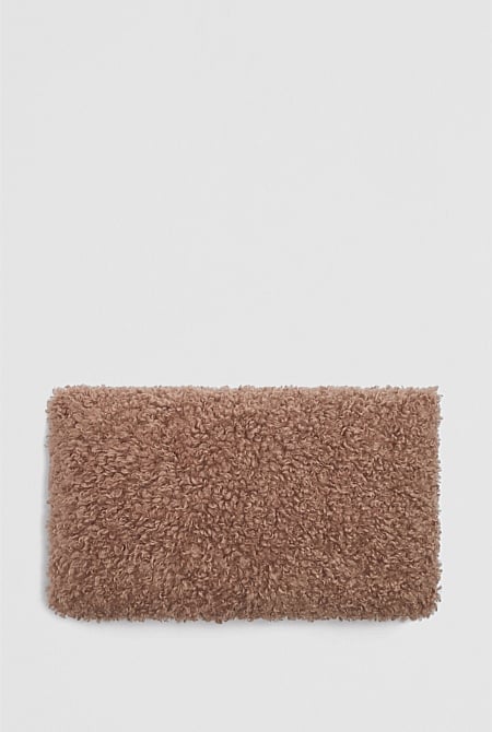 Ruby 35x60 Cushion