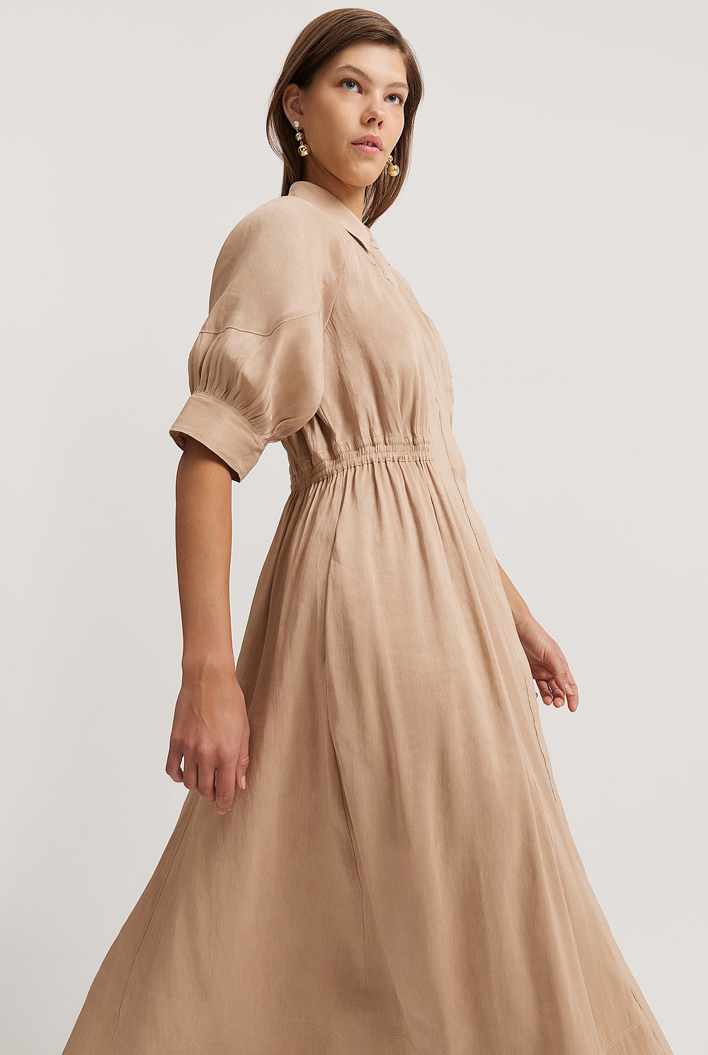 cinched shirt dress PrettyLittleThing Women's Petite Pinstripe Seersucker Cinched Waist Shirt Dress in Cream