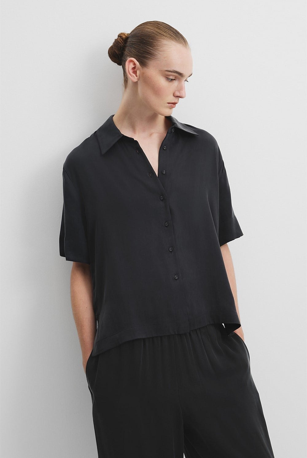 トップス Cupro Flair Sleeve Top / Black Black Short Sleeve Cupro Shirt - Work | Country Road