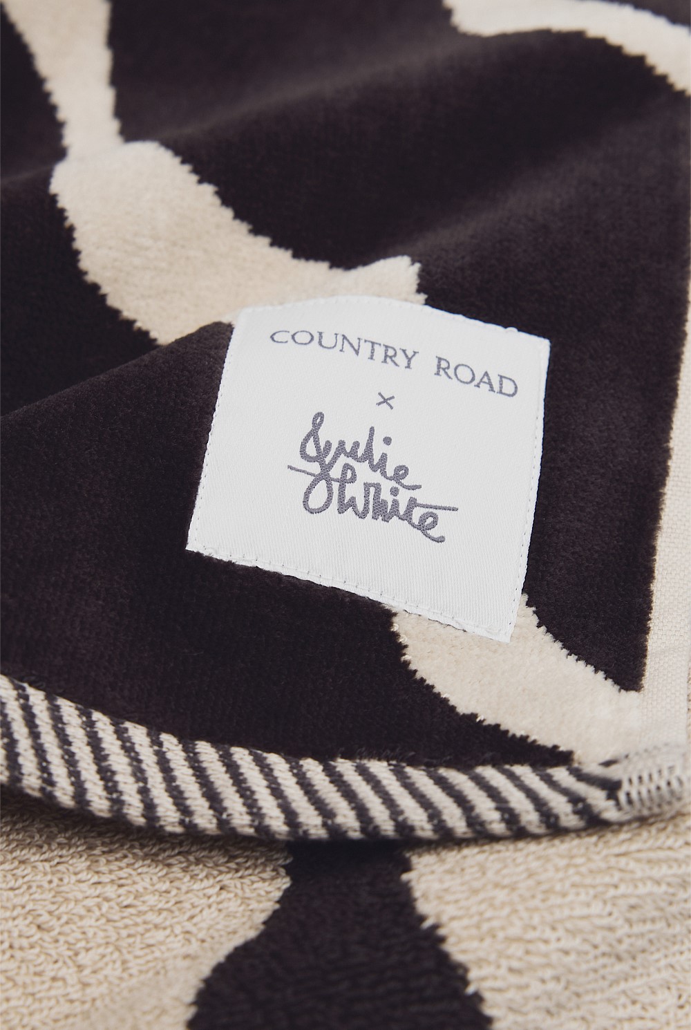 Charcoal Sand CR x Julie White Australian Cotton Ripple Leisure Towel -  Beach Towels | Country Road