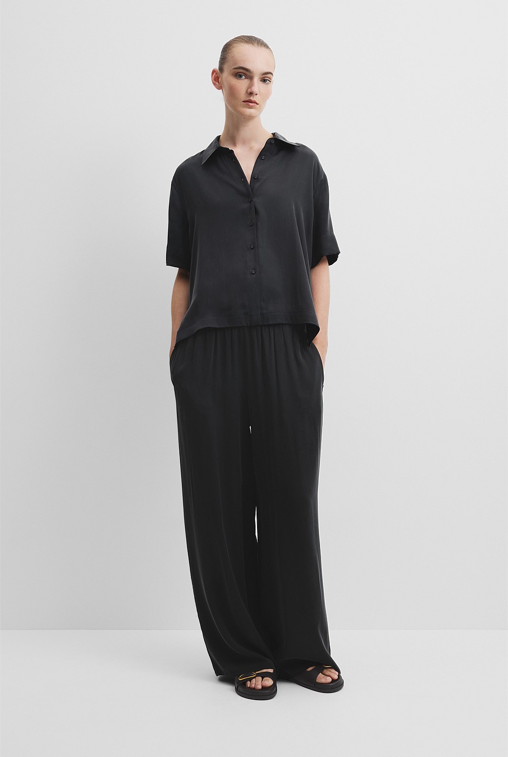 トップス Cupro Flair Sleeve Top / Black Black Short Sleeve Cupro Shirt - Work | Country Road