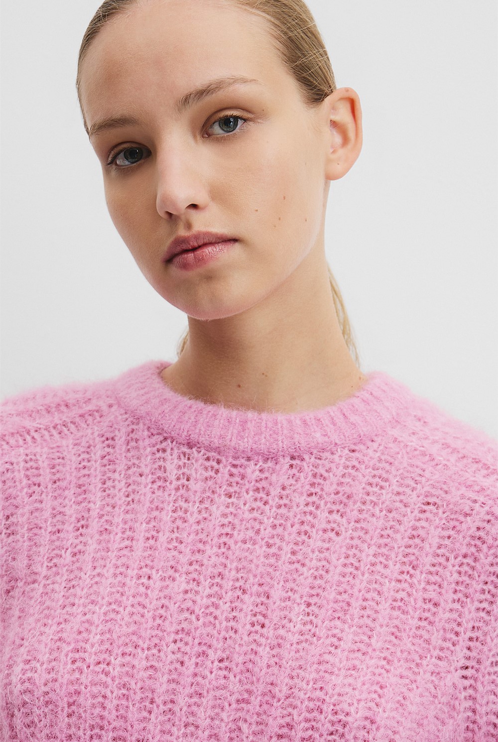 Katie - 2019 FLUFFY crew neck ピンク Orchid Pink Fluffy Crew Neck Knit - Knitwear | Country Road