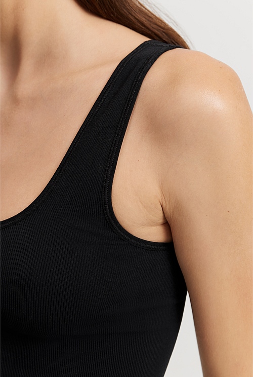 Country Road Seamfree Contour Cami In Black
