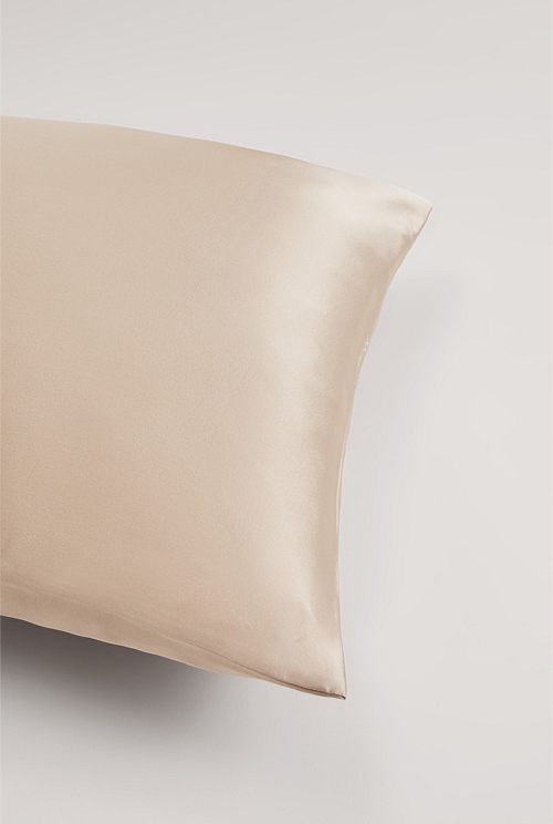 Silk pillowcase country on sale road